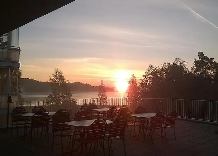 Meri-karina Hotelli *